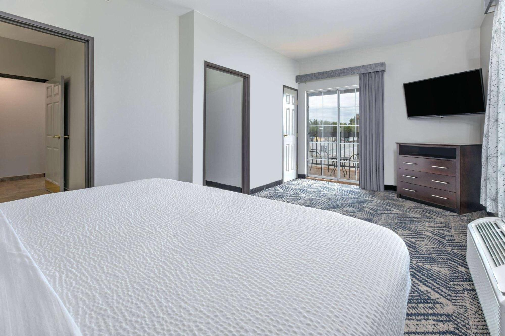 Hotel La Quinta By Wyndham Tulsa Airport / Expo Square Exterior foto