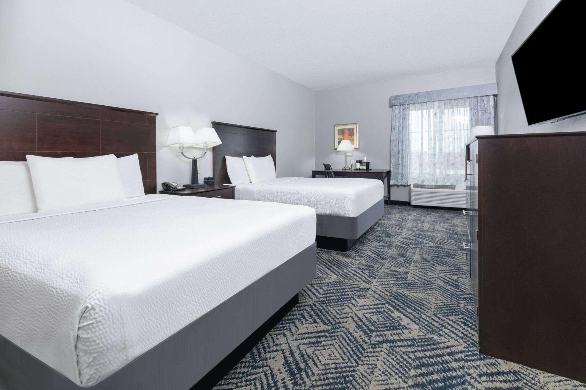 Hotel La Quinta By Wyndham Tulsa Airport / Expo Square Exterior foto